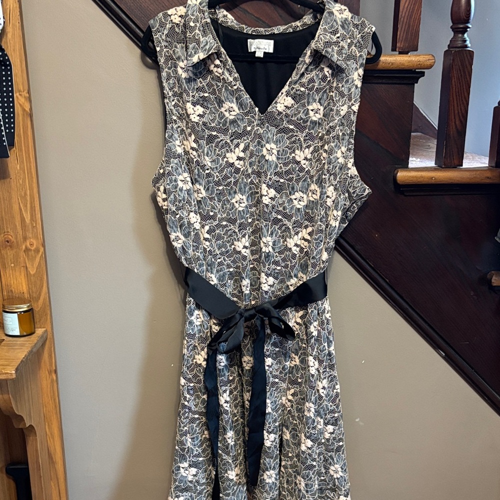 Signature by Robbie Bee Black and Cream Floral Lace Midi Dress with Tie Belt